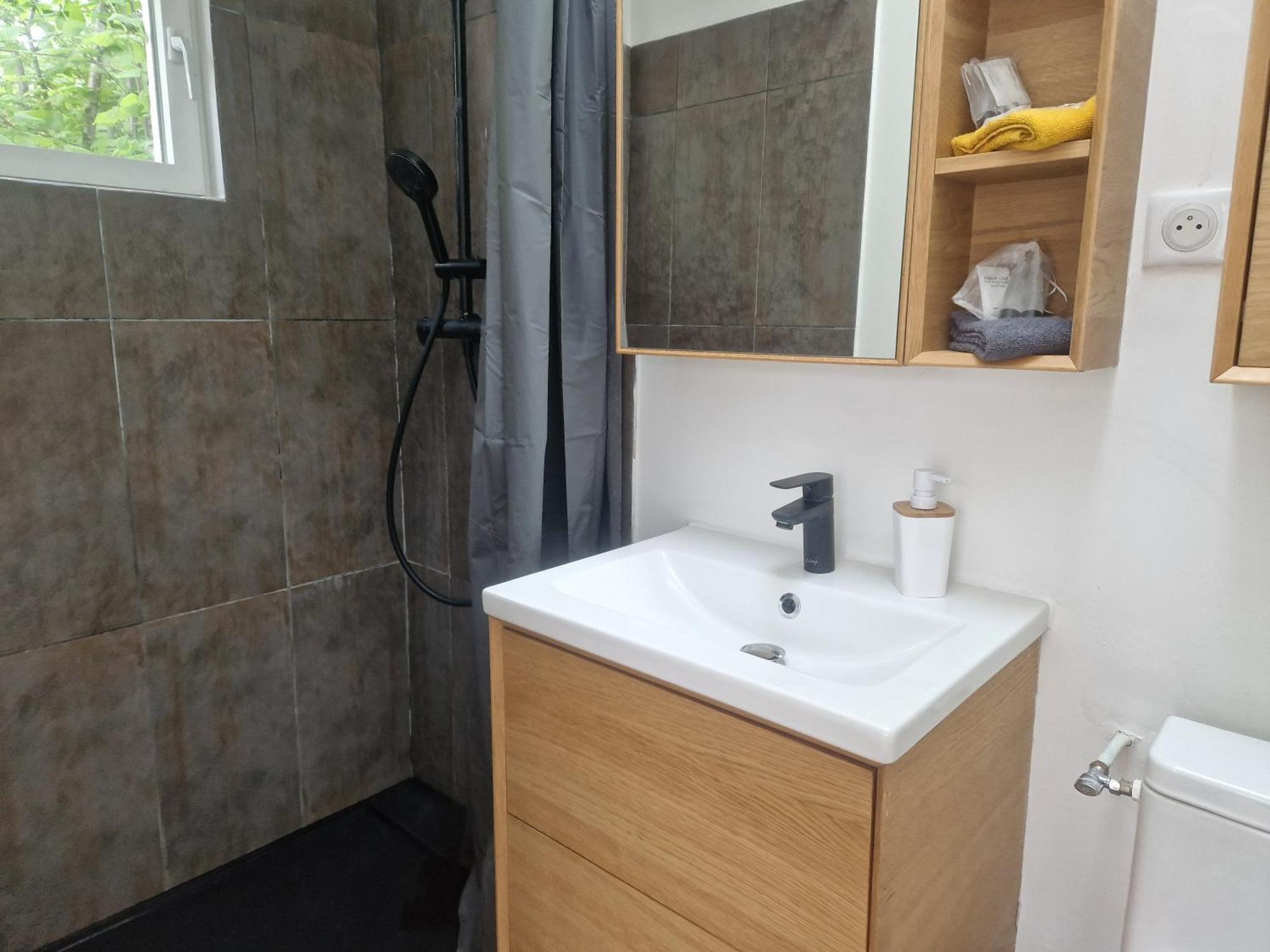 La Serenite Balinaise, Chambre Et Sdb Privee, Jardin , Piscine Et Jacuzzi En Saison, Pres De Chantilly, Parc Asterix Et Cdg Et Paris En 20' Orry-La-Ville Luaran gambar