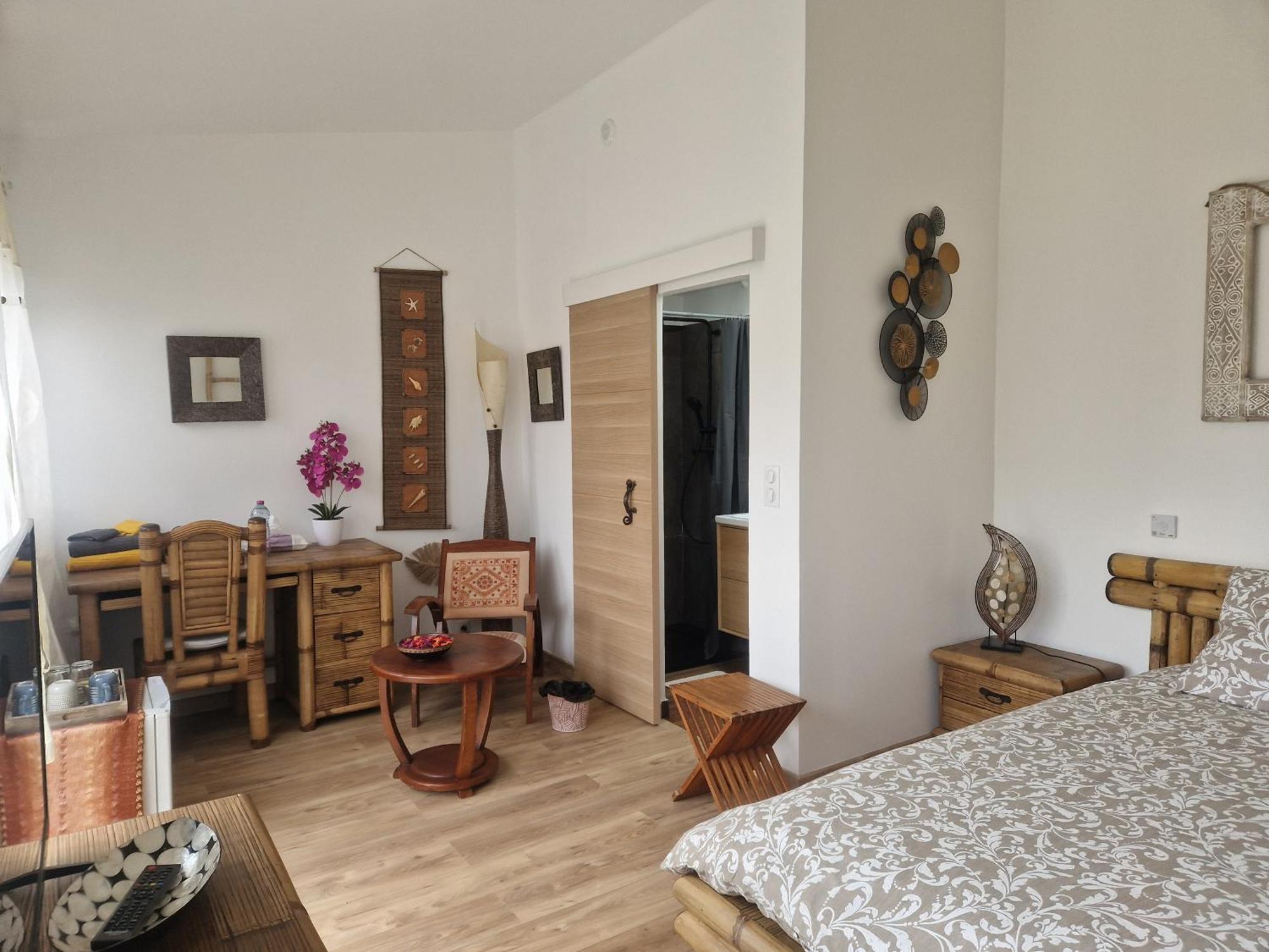 La Serenite Balinaise, Chambre Et Sdb Privee, Jardin , Piscine Et Jacuzzi En Saison, Pres De Chantilly, Parc Asterix Et Cdg Et Paris En 20' Orry-La-Ville Luaran gambar
