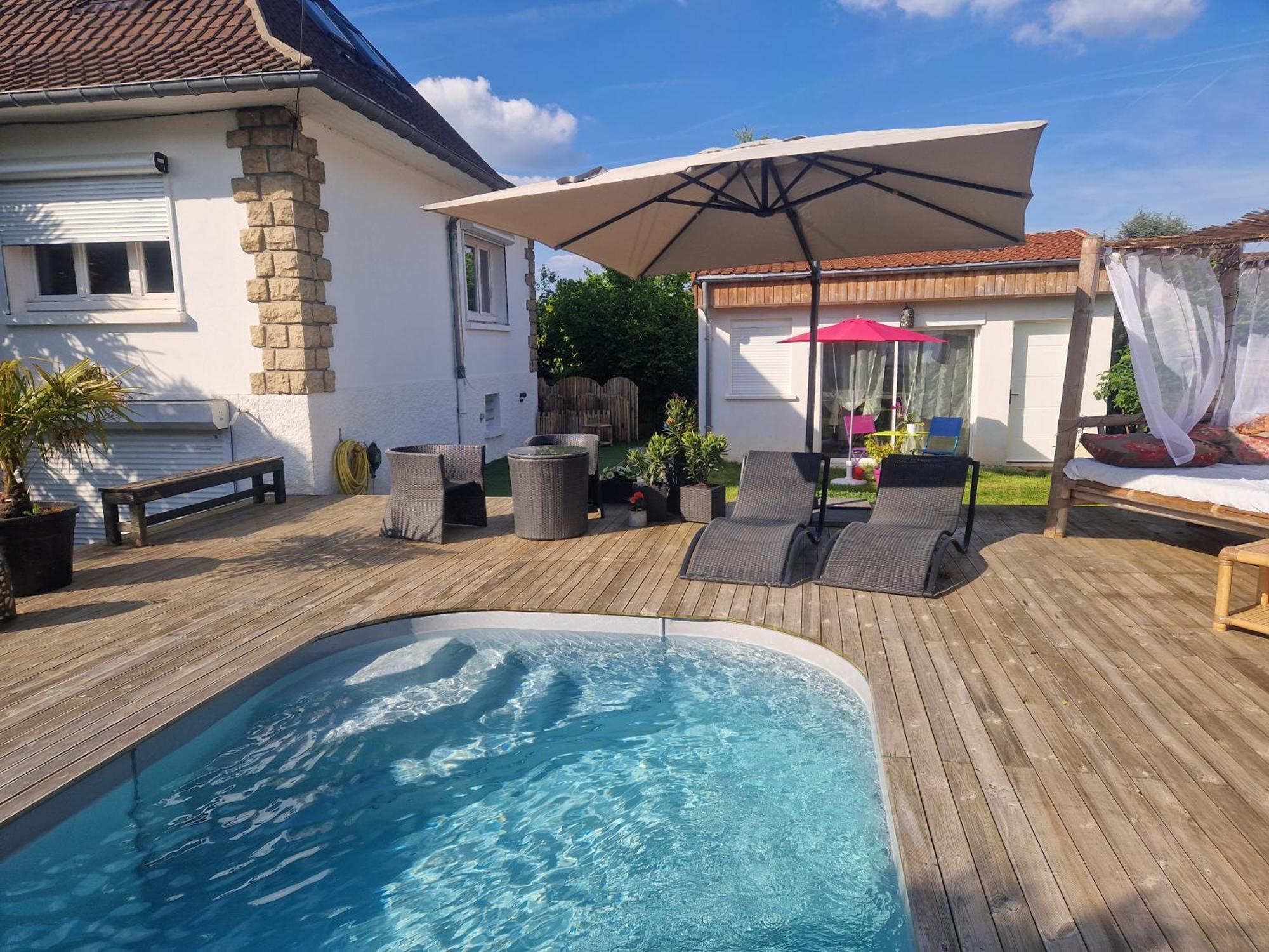 La Serenite Balinaise, Chambre Et Sdb Privee, Jardin , Piscine Et Jacuzzi En Saison, Pres De Chantilly, Parc Asterix Et Cdg Et Paris En 20' Orry-La-Ville Luaran gambar