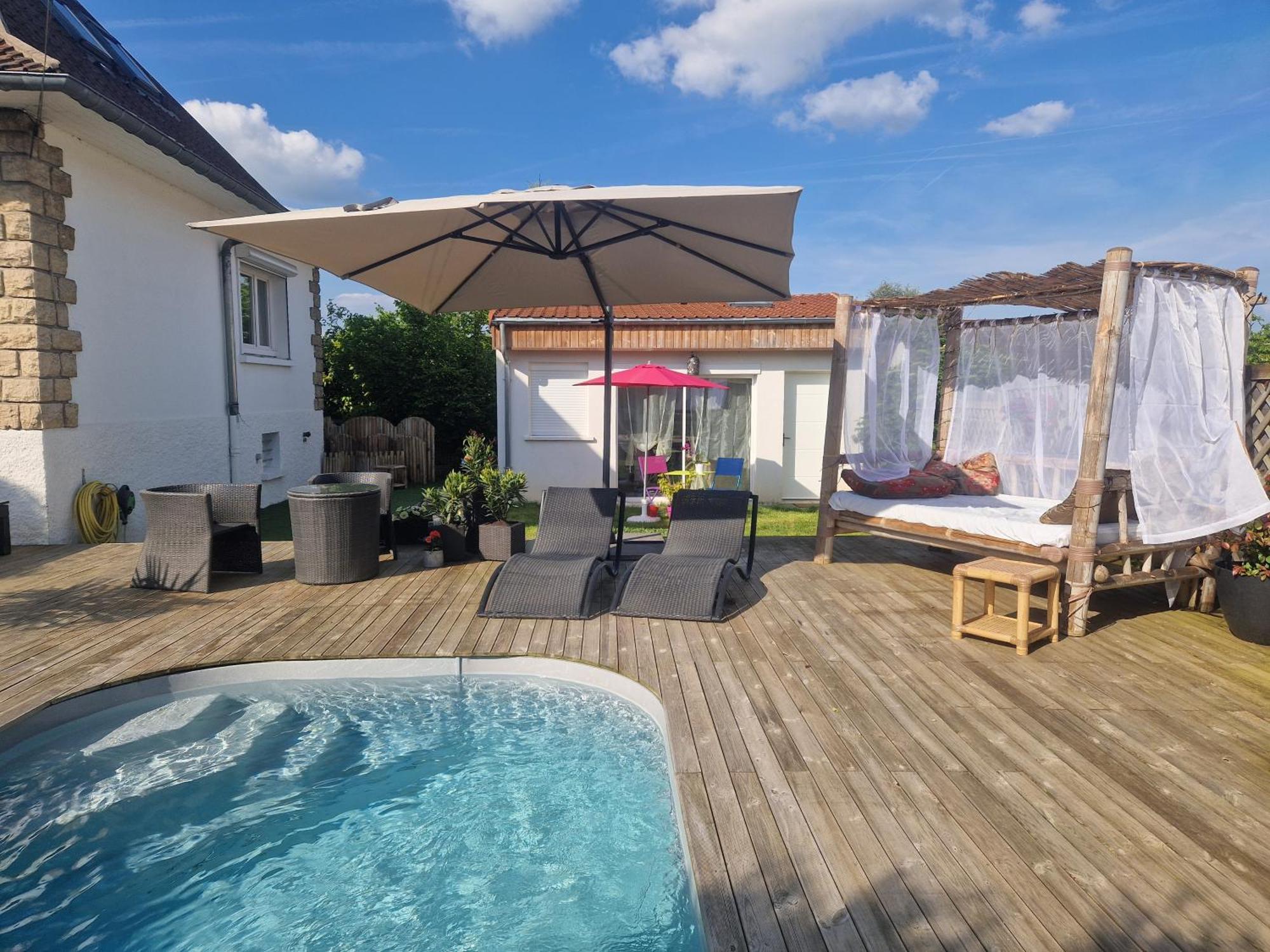 La Serenite Balinaise, Chambre Et Sdb Privee, Jardin , Piscine Et Jacuzzi En Saison, Pres De Chantilly, Parc Asterix Et Cdg Et Paris En 20' Orry-La-Ville Luaran gambar